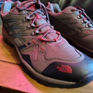 The North Face Women's Gray and Red Hiking Shoes Size 14 Mens